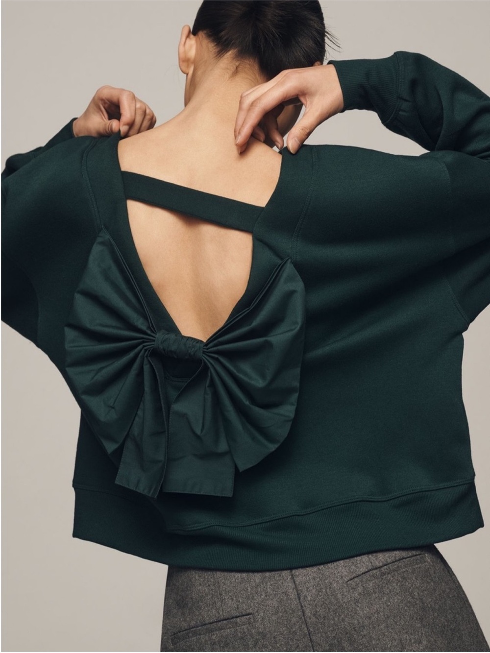 Maeve Bow-Back Sweatshirt Medium